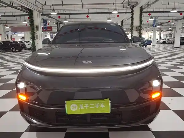 Li Auto L8 2023