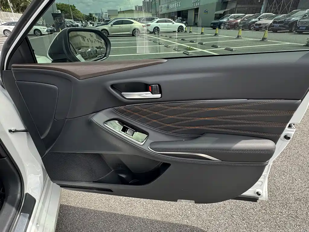 Toyota Avalon 2025 — фото 16