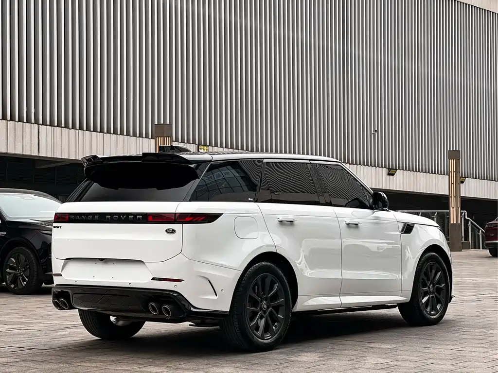 Land Rover Sport 2024 — фото 3