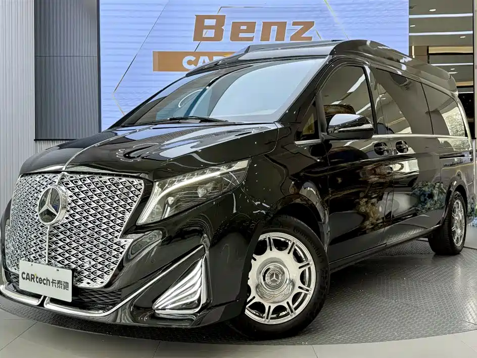 Mercedes-Benz V-Class 2024 — фото 12