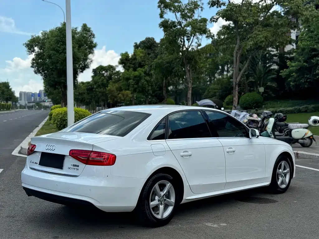 Audi A4L 2016 — фото 15