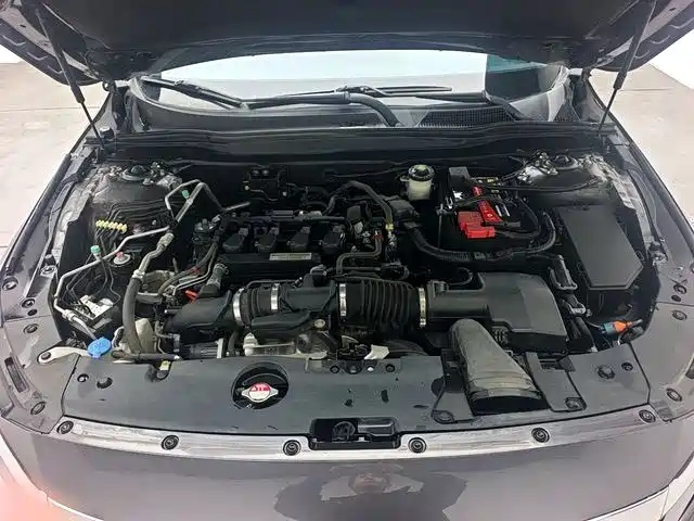 Honda Accord 2020 — фото 10