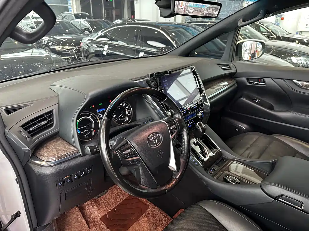 Toyota Alphard 2021 — фото 10