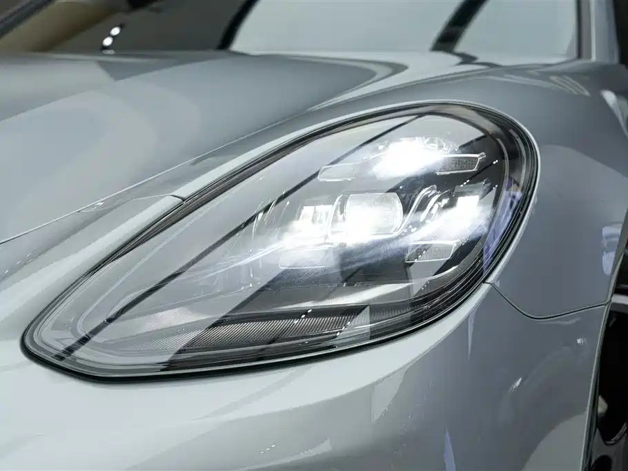 Porsche Panamera 2023 — фото 24