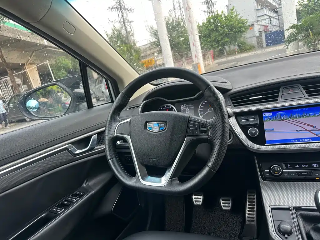 Geely Emgrand GS 2017 — фото 21