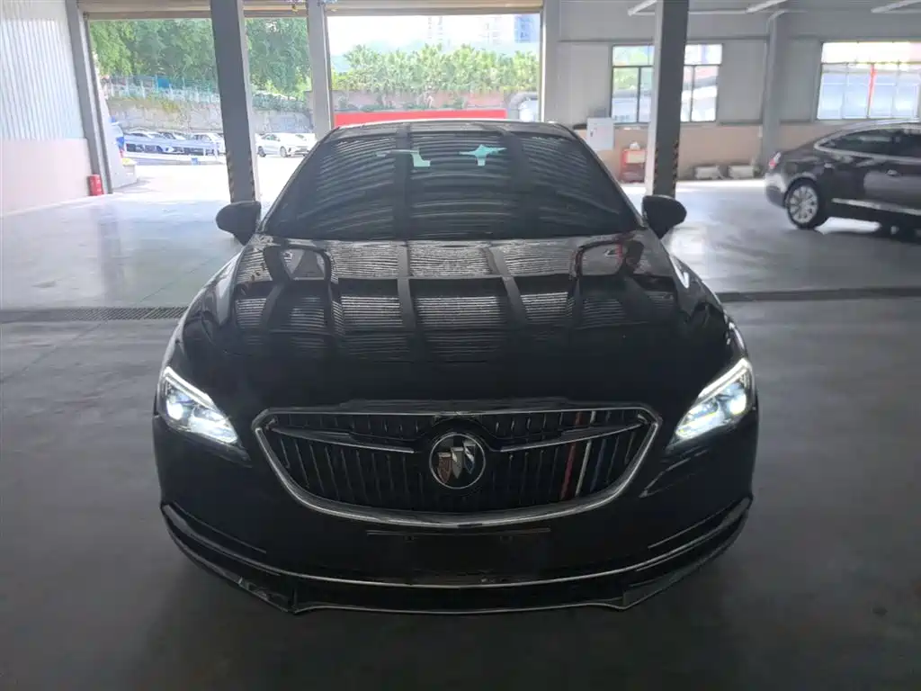Buick LaCrosse 2018 — фото 3