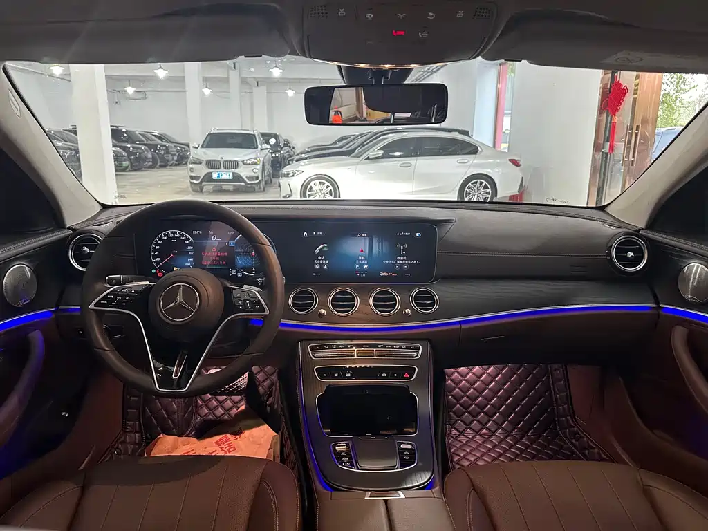 Mercedes-Benz E-Class 2023 — фото 9
