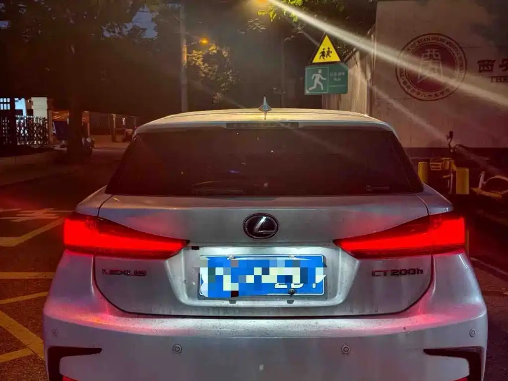 Lexus CT 2018