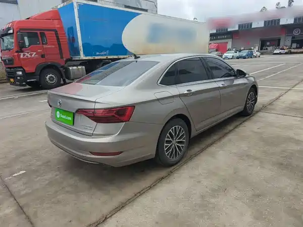 Volkswagen Sagitar 2021
