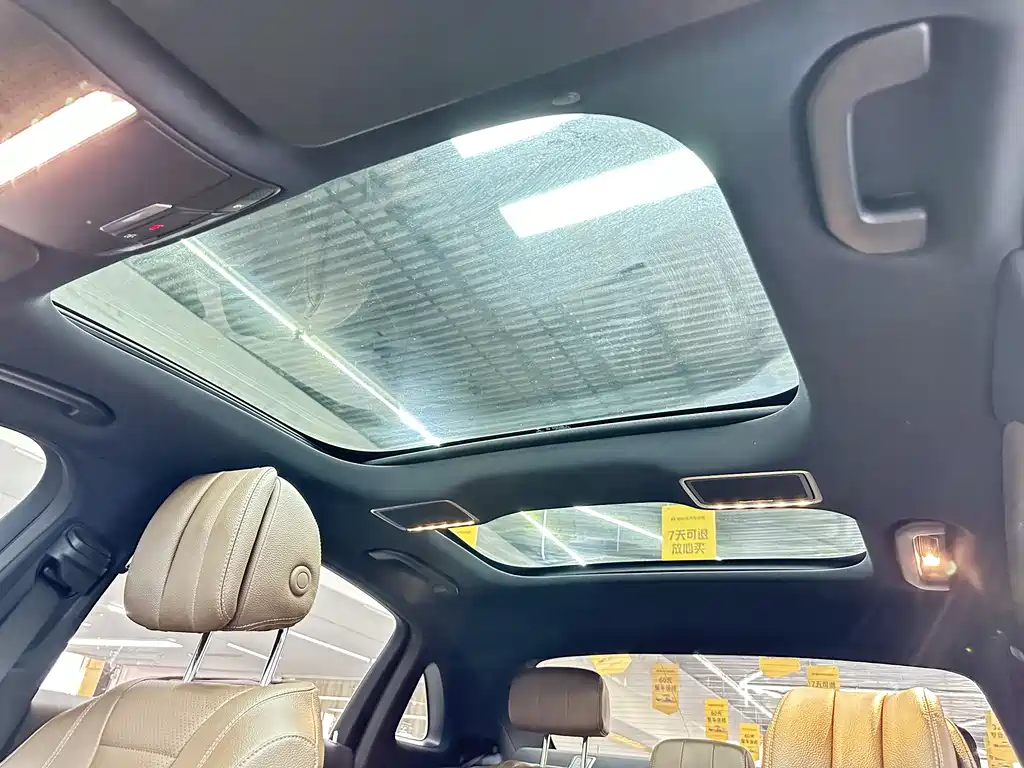 Mercedes-Benz E-Class 2022 — фото 16