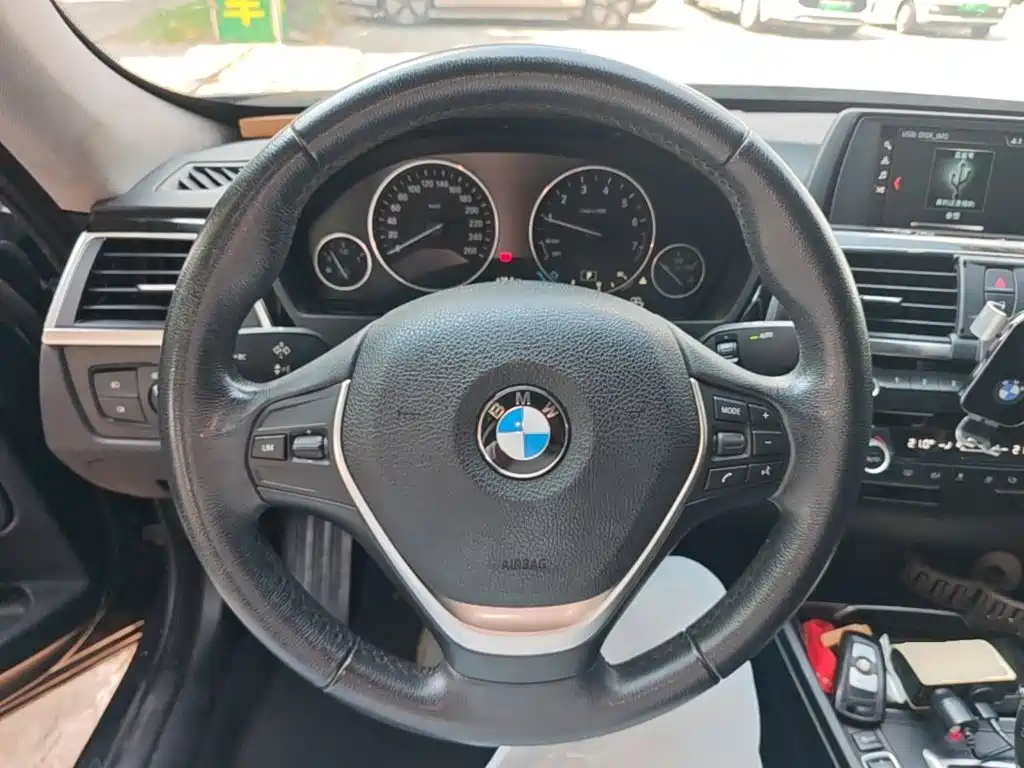 BMW 3 Series GT 2018 — фото 7