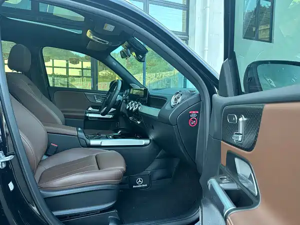 Mercedes-Benz GLB 2025