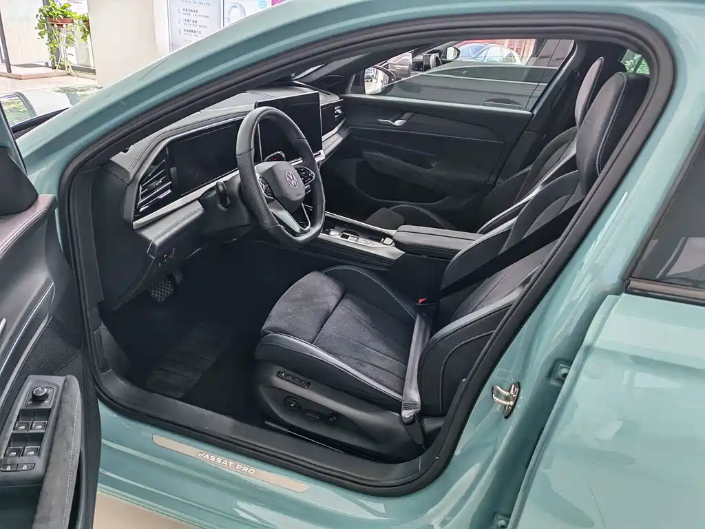 Volkswagen Passat 2024