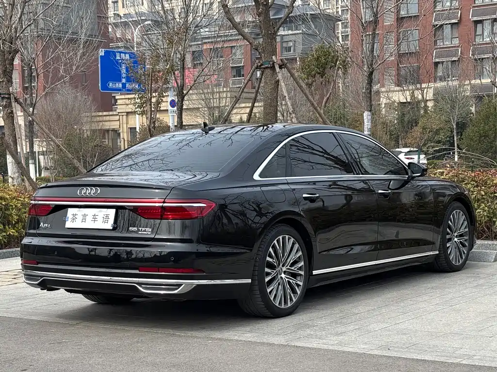 Audi A8 2020 — фото 4