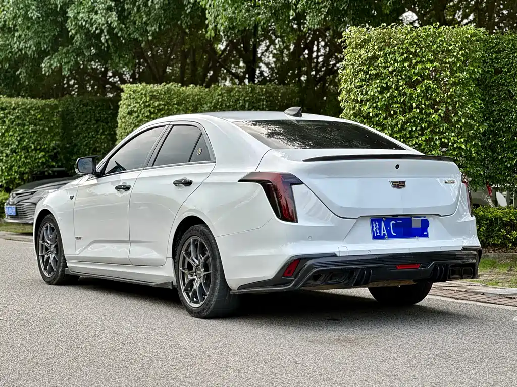 Cadillac CT4 2021 — фото 4