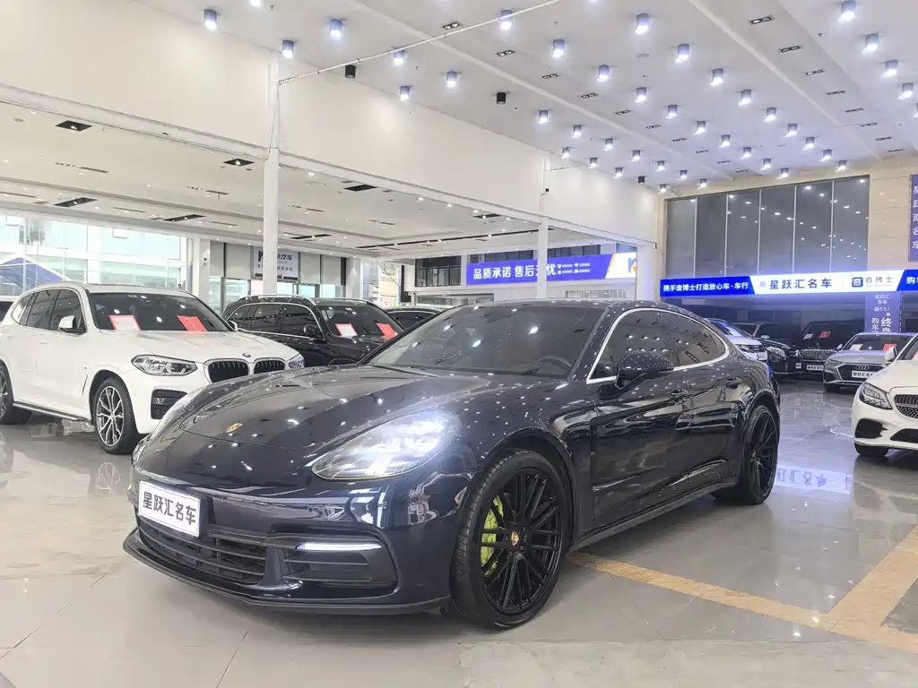 Porsche Panamera 2017 — фото 1