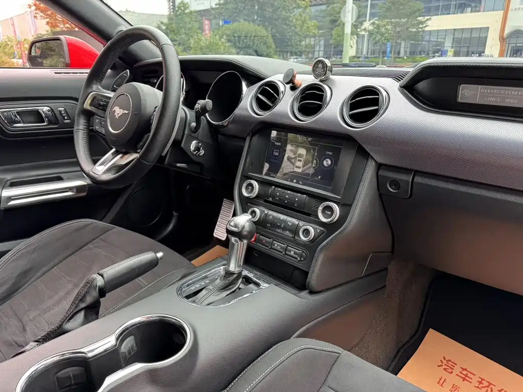 Ford Mustang 2016 — фото 17