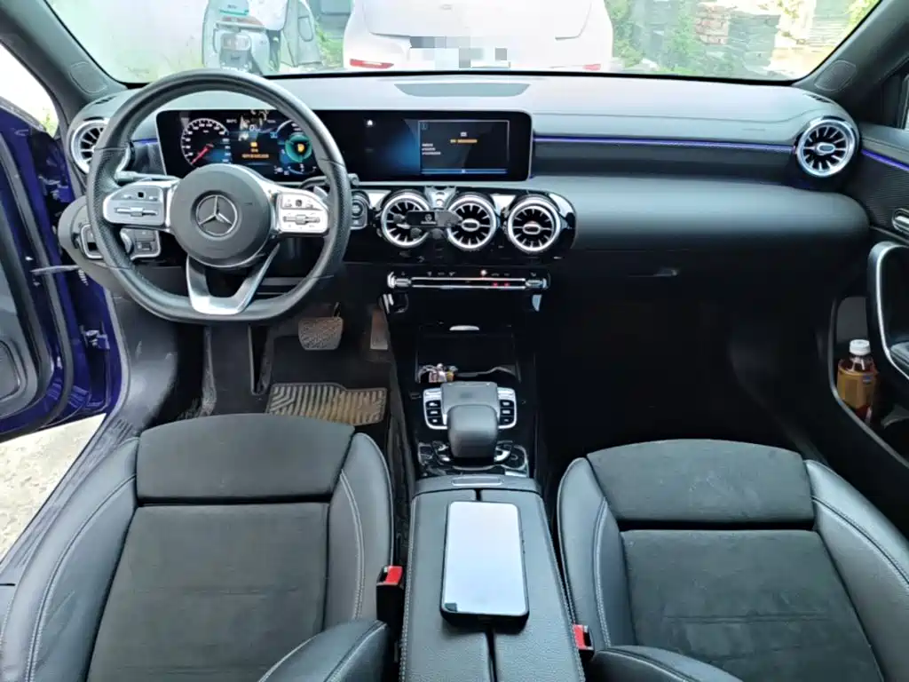 Mercedes-Benz A-Class 2020 — фото 10