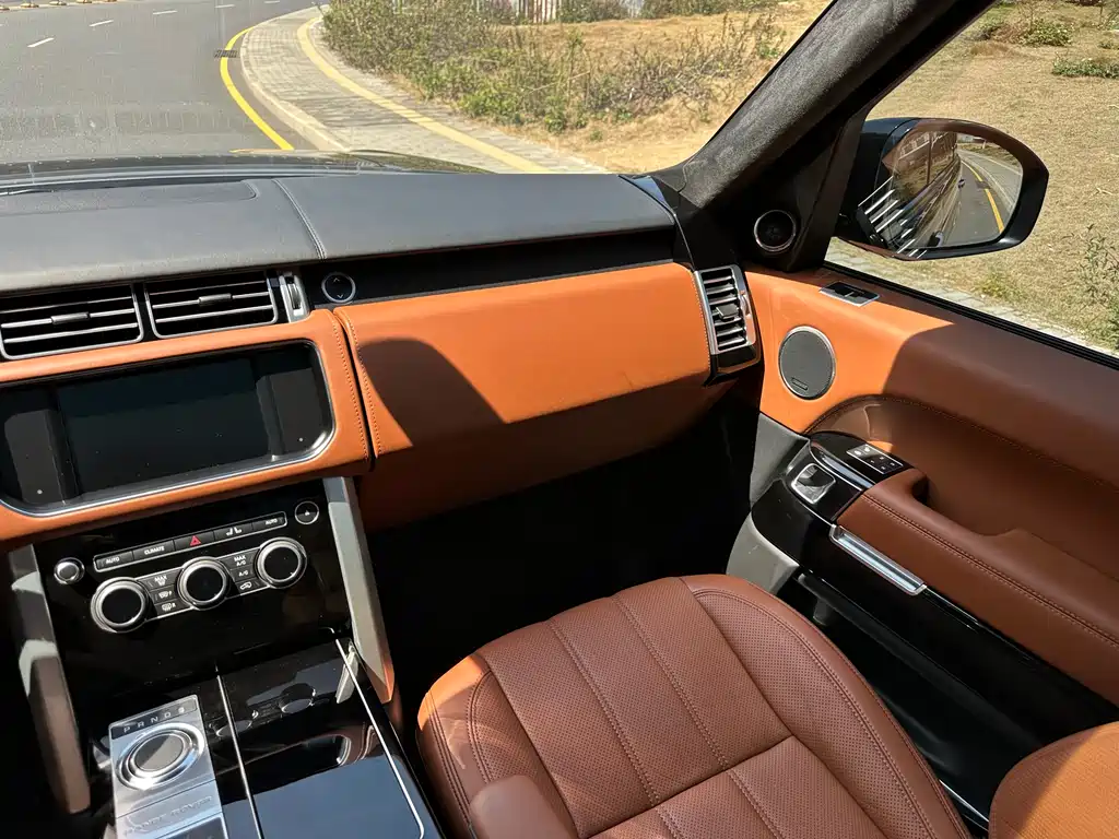 Land Rover Range Rover 2017 — фото 15