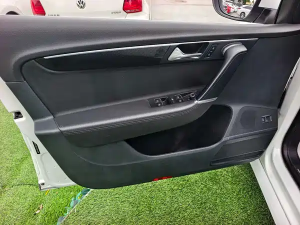 Volkswagen Magotan 2014