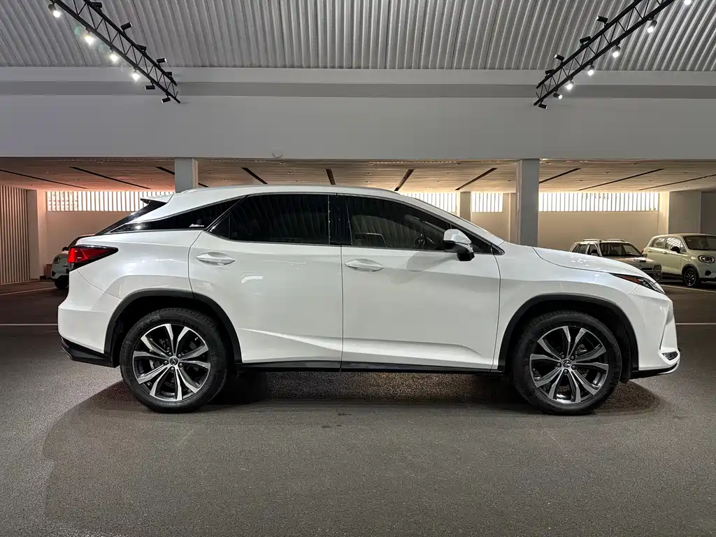 Lexus RX 2022 — фото 5