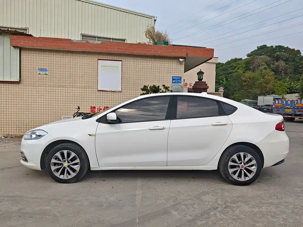 Fiat Viaggio 2017 — фото 4