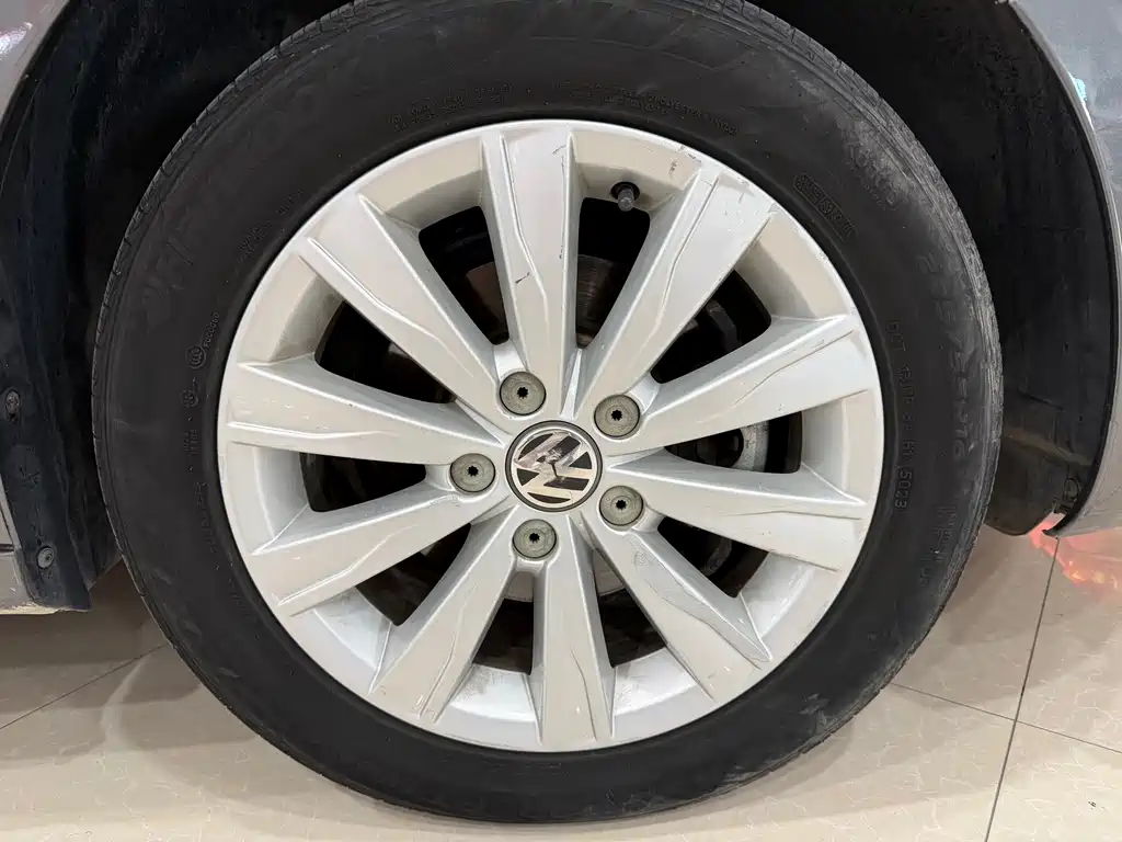 Volkswagen Sagitar 2015 — фото 12