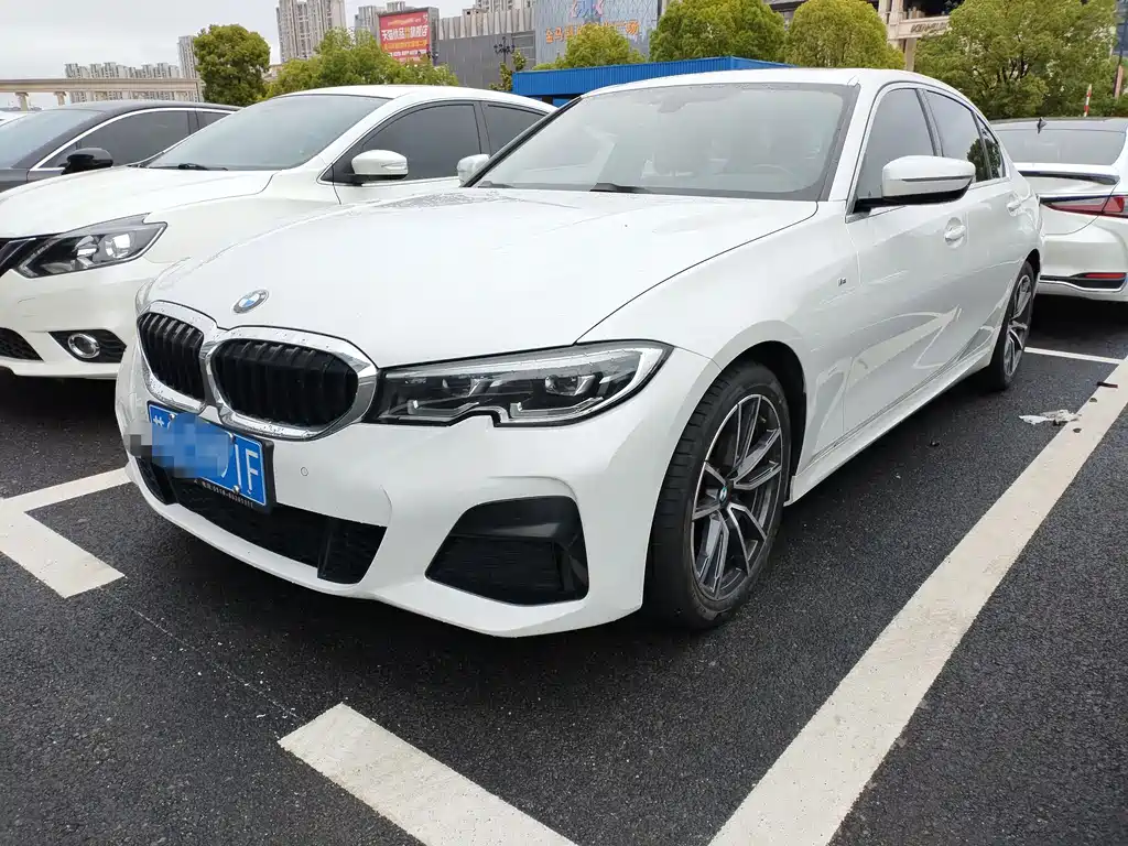 BMW 3 Series 2021 — фото 1