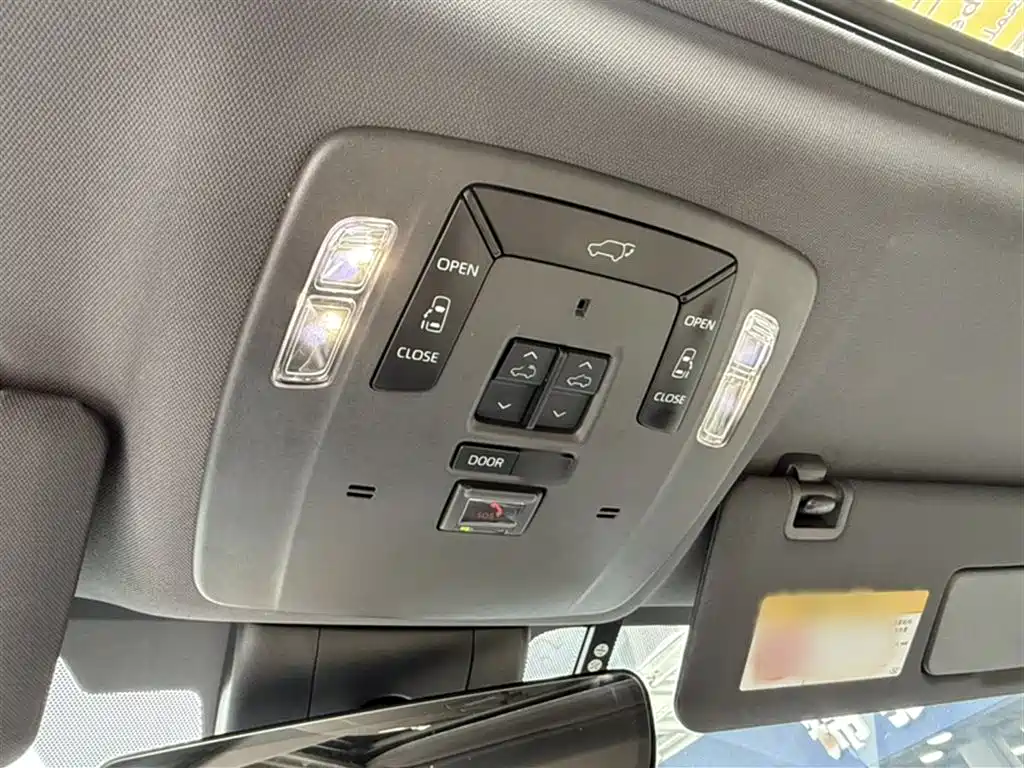 Toyota Sienna 2023 — фото 14