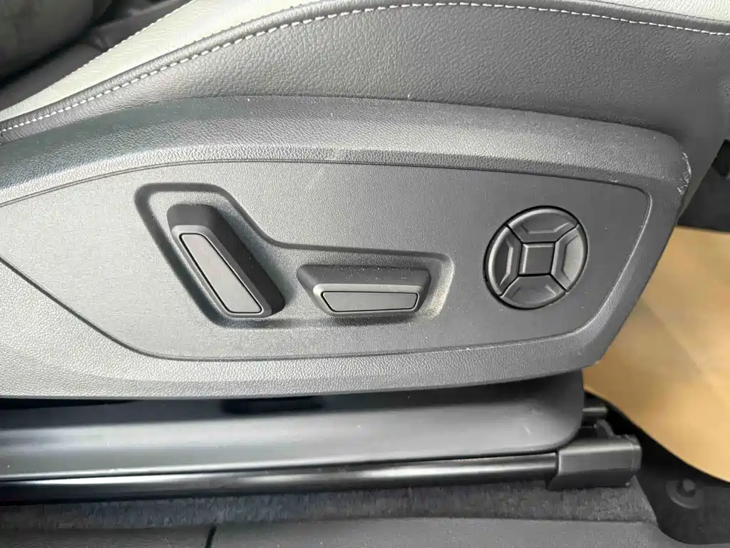 Audi Q3 2023 — фото 13