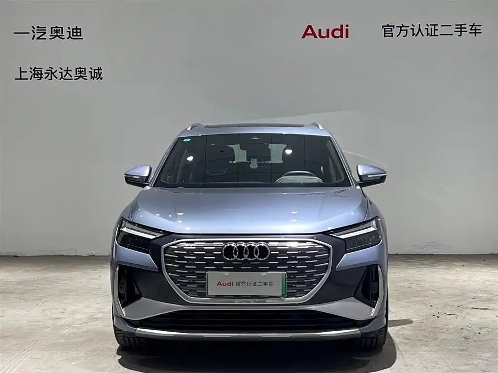Audi Q4 e-tron 2025 — фото 2
