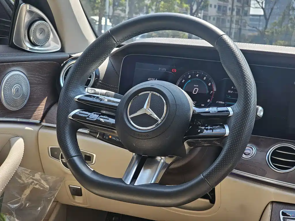 Mercedes-Benz E-Class 2017 — фото 14