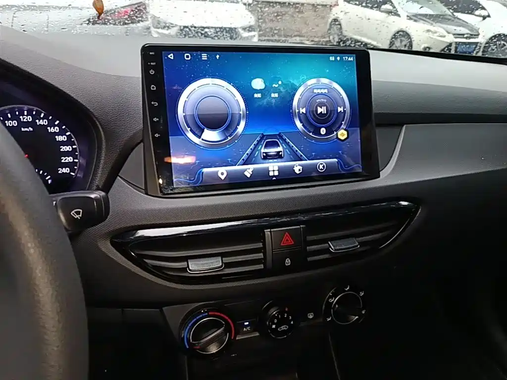 Hyundai Elantra 2019 — фото 13