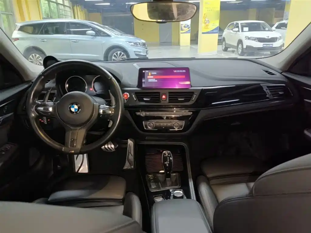BMW 1 Series 2020 — фото 10