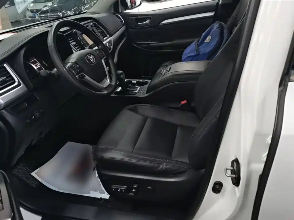 Toyota Highlander 2020 — фото 15