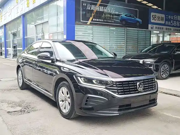 Volkswagen Passat 2023