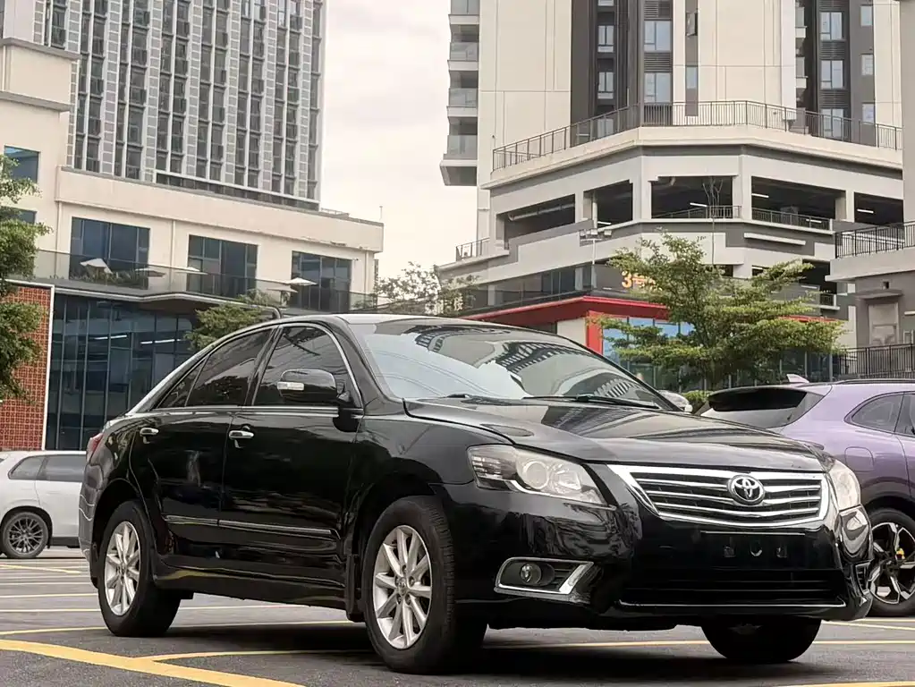 Toyota Camry 2013 — фото 3
