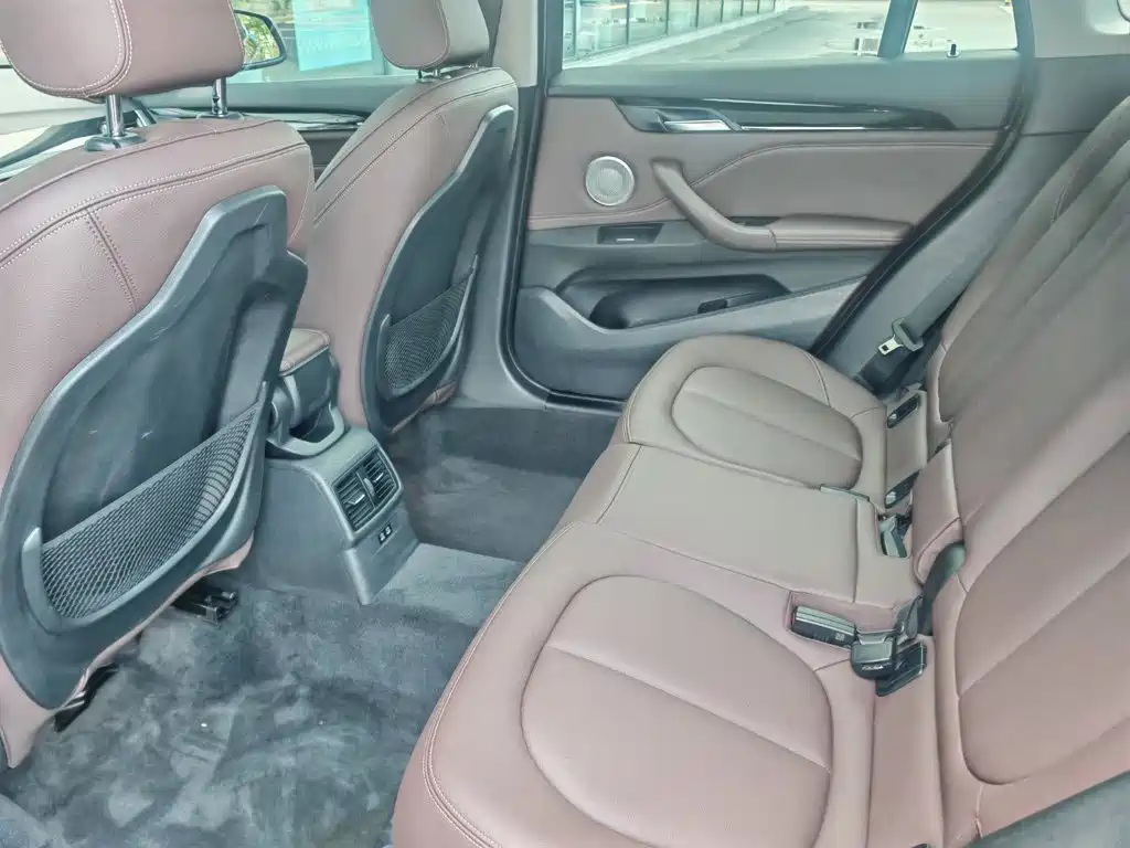 BMW X1 2020 — фото 11