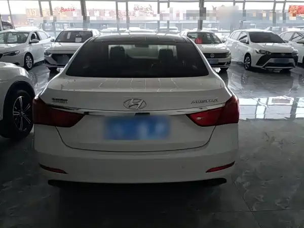 Hyundai Mistra 2015