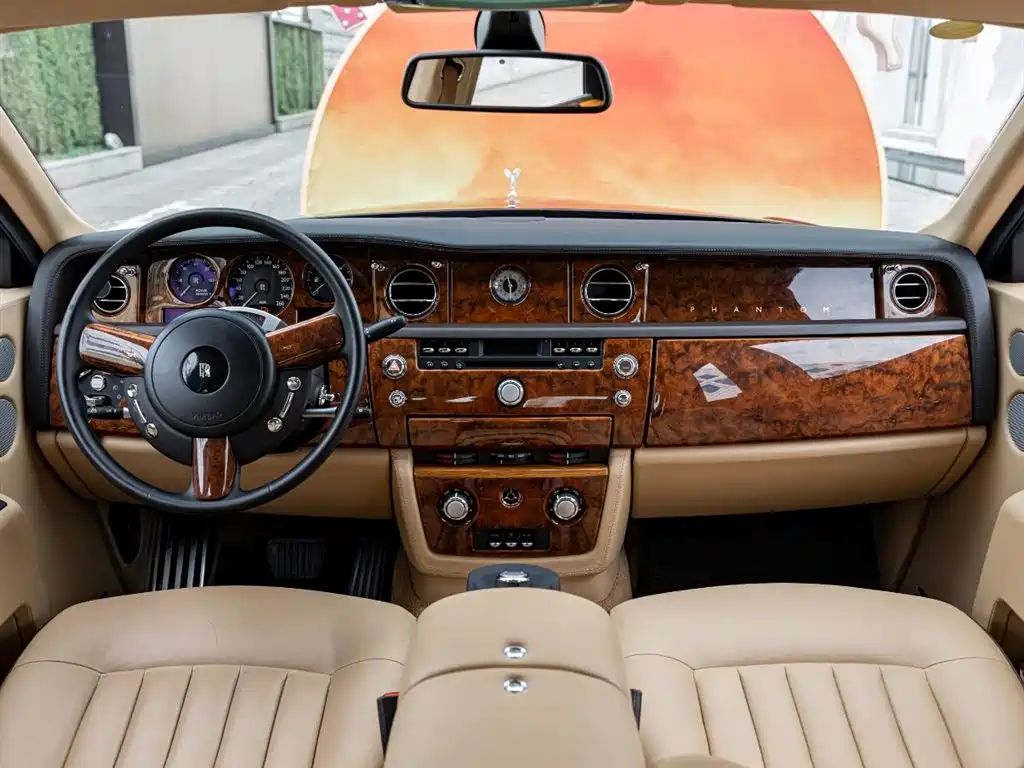 Rolls-Royce Phantom 2012 — фото 12