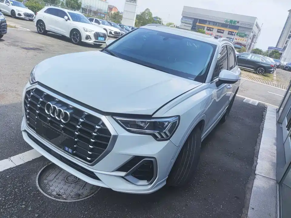 Audi Q3 2022