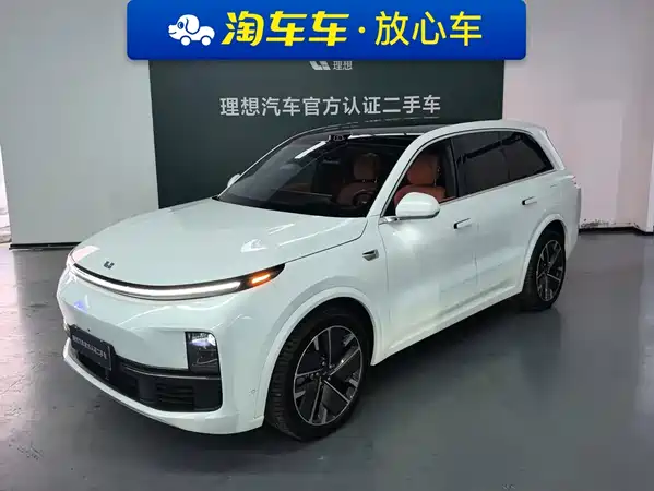 Li Auto L8 2025