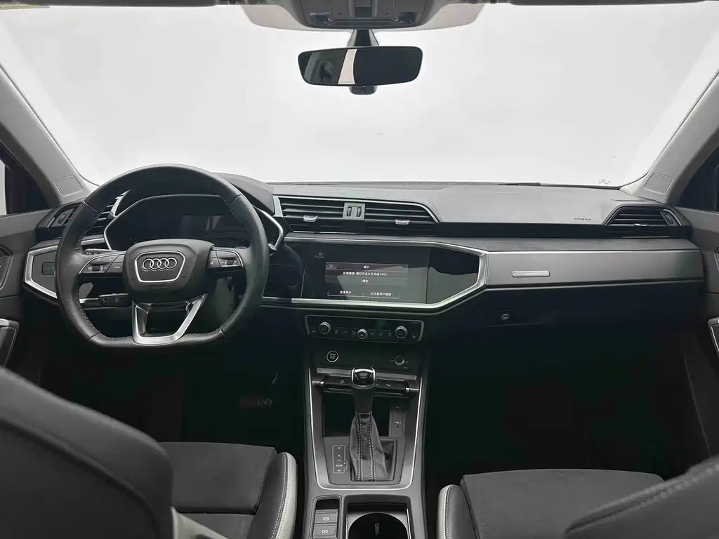 Audi Q3 2022 — фото 15