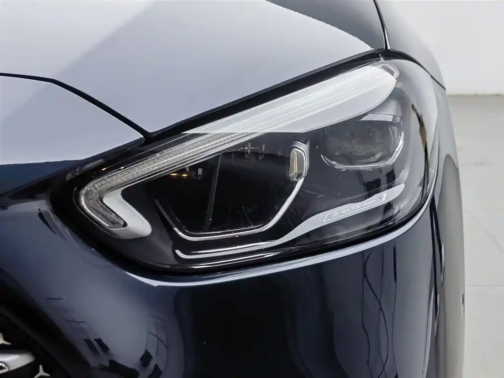 Mercedes-Benz C-Class 2022
