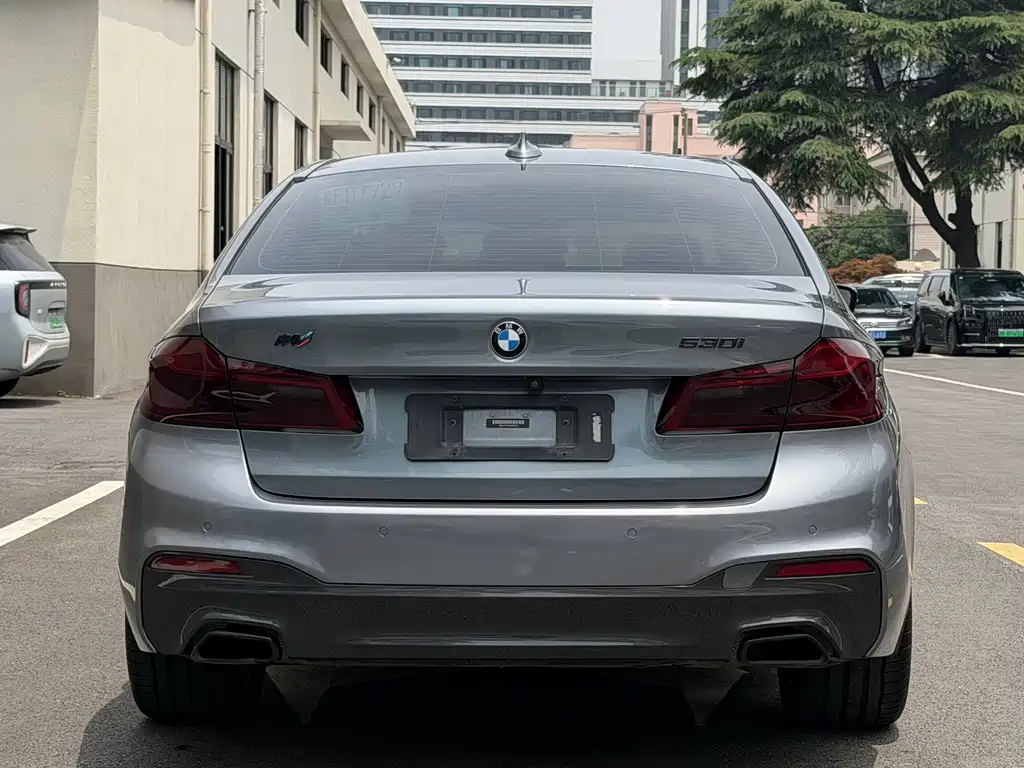 BMW 5 Series 2019 — фото 4