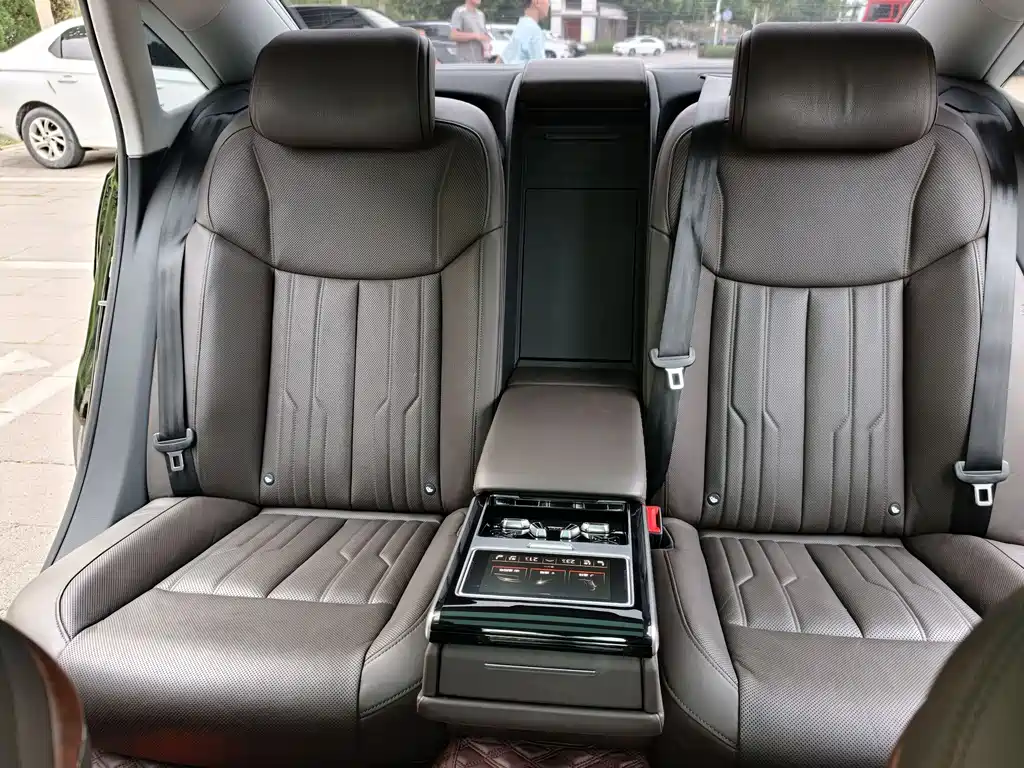 Audi A8 2020 — фото 31