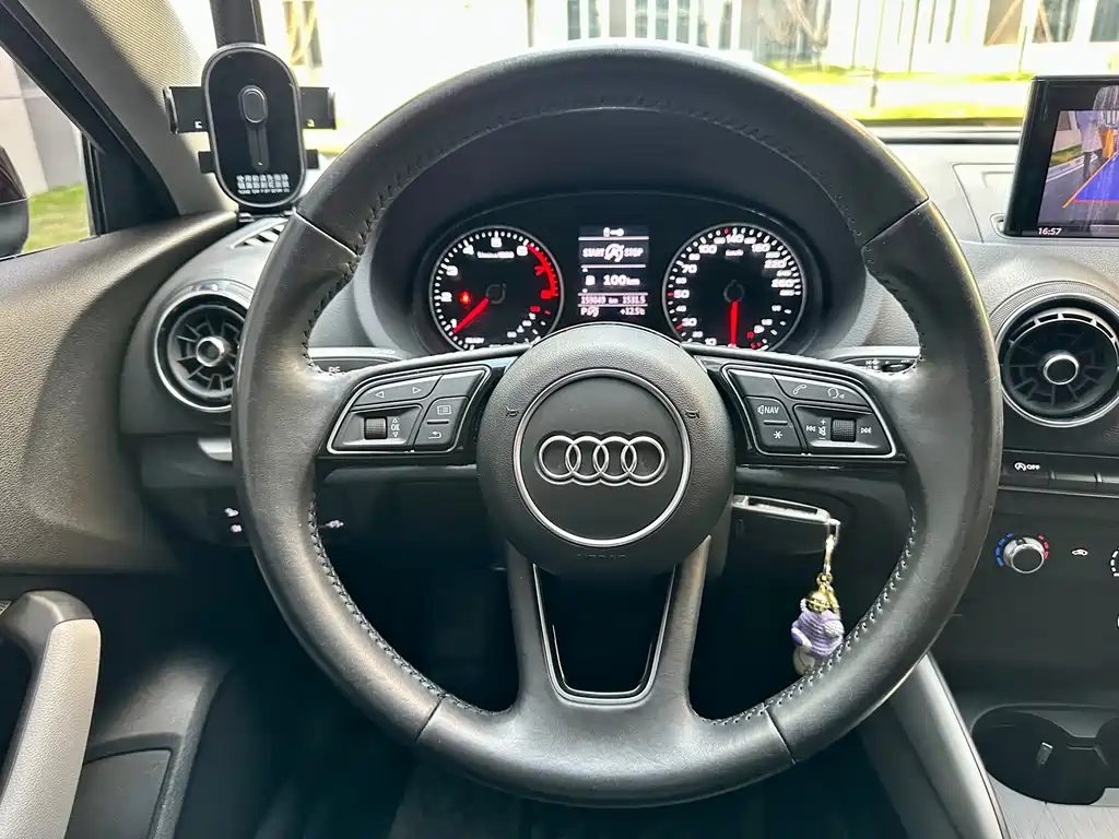 Audi A3 2019 — фото 8