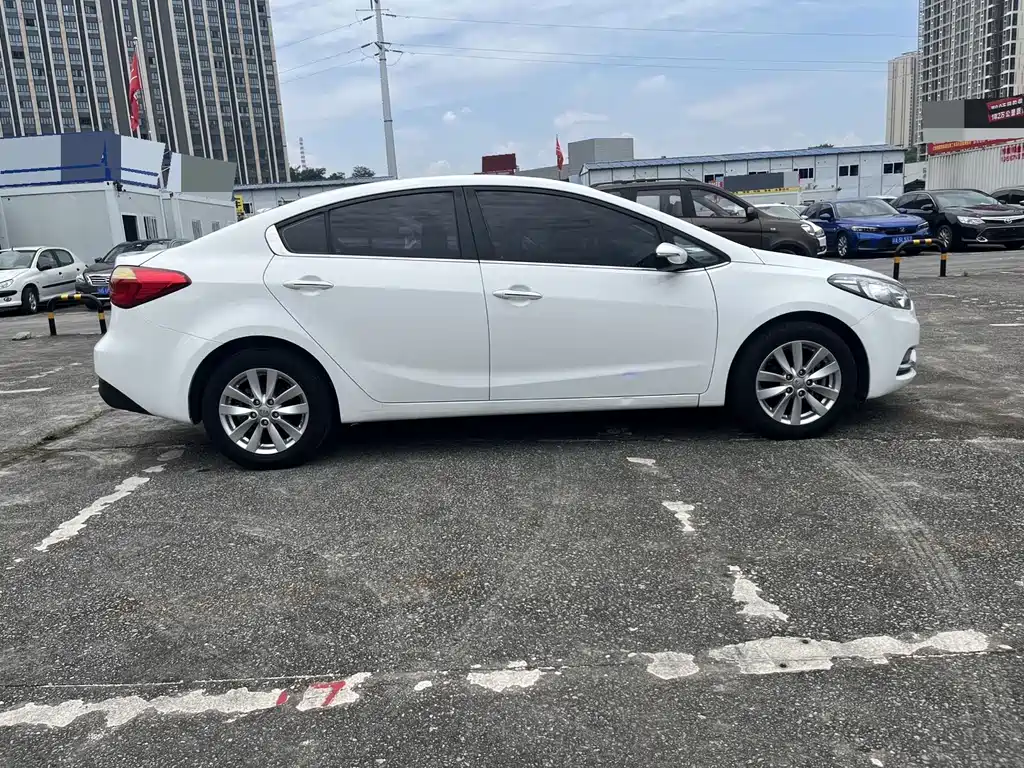 Kia K3 2015