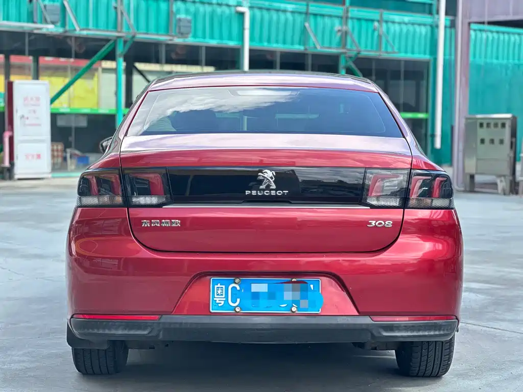 Peugeot 308 2016