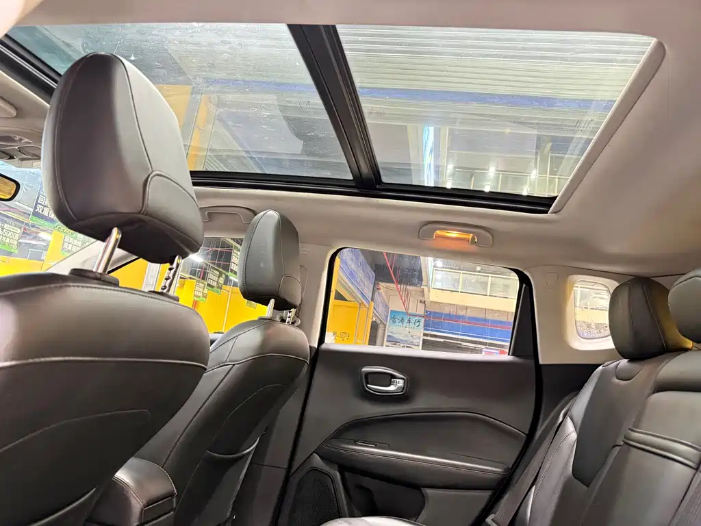 Jeep Compass 2020 — фото 23